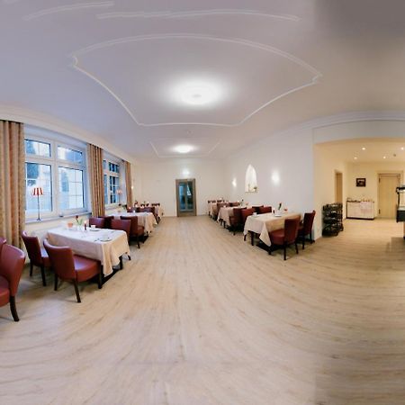 Hotel Heldt Бад Пирмонт Екстериор снимка