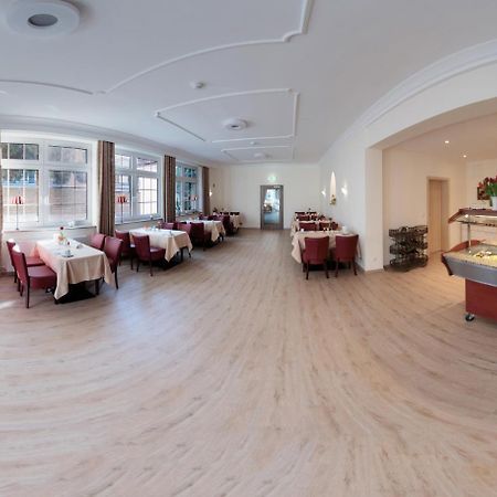 Hotel Heldt Бад Пирмонт Екстериор снимка