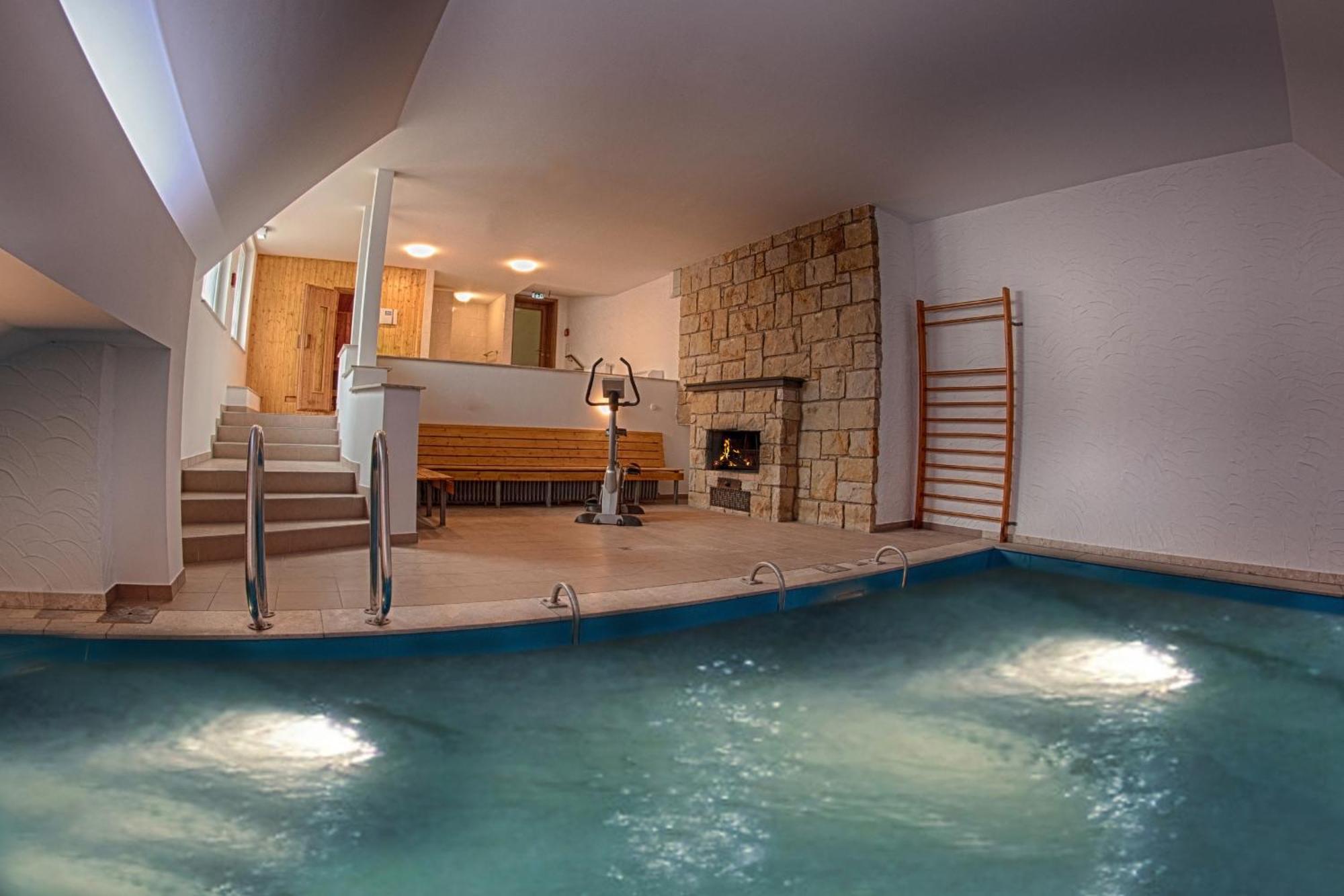 Hotel Heldt Бад Пирмонт Екстериор снимка