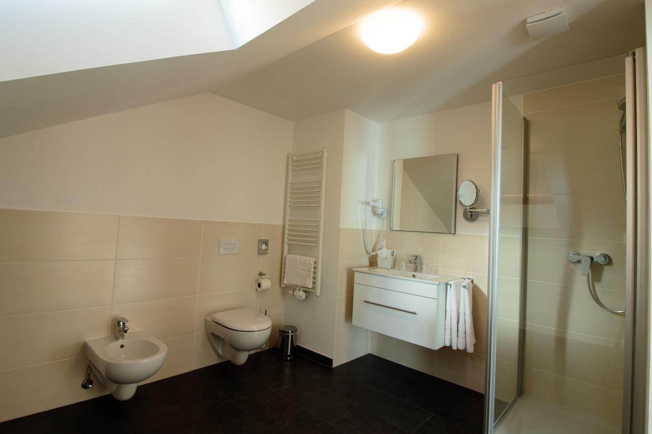 Hotel Heldt Бад Пирмонт Екстериор снимка