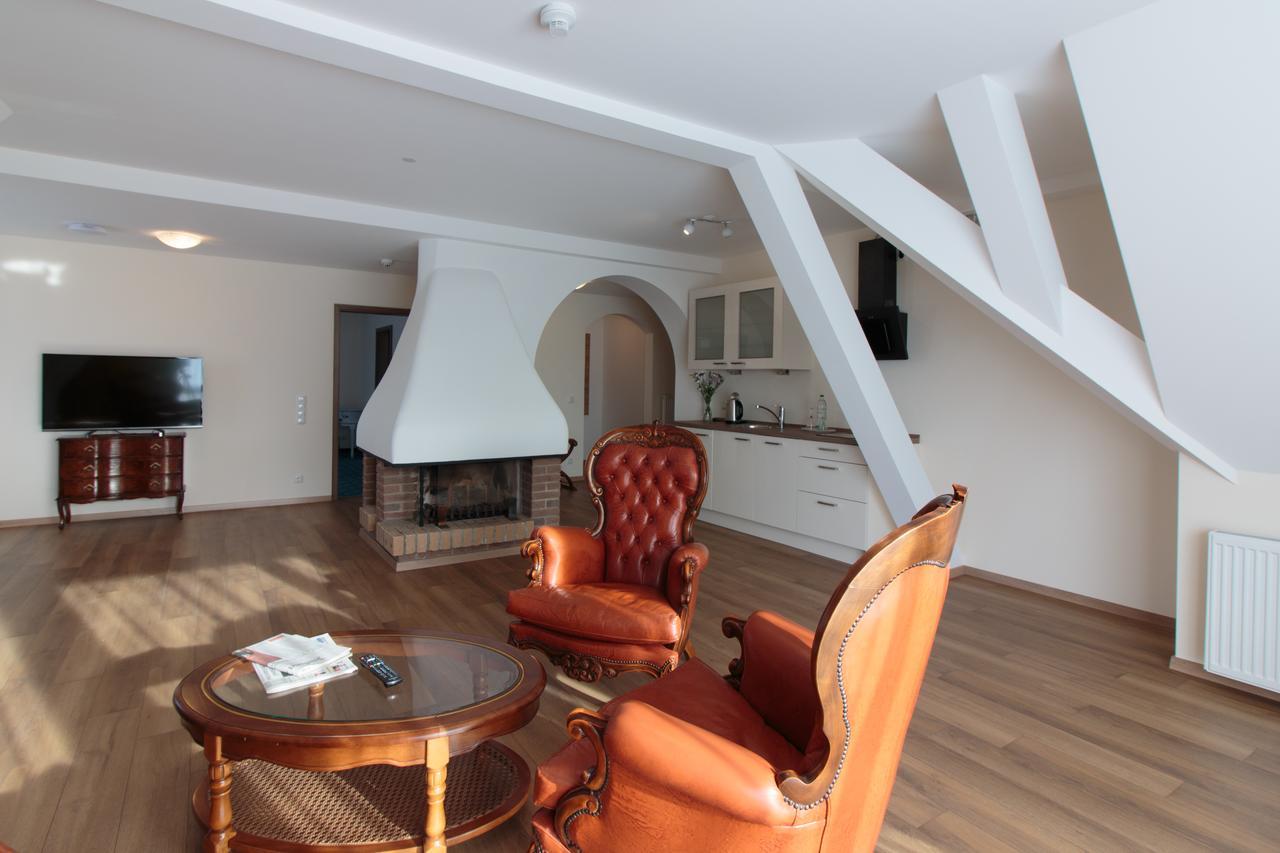 Hotel Heldt Бад Пирмонт Екстериор снимка