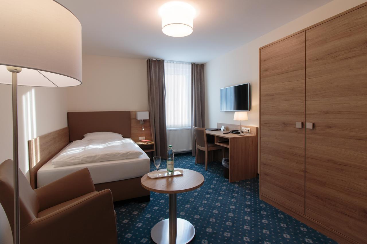 Hotel Heldt Бад Пирмонт Екстериор снимка