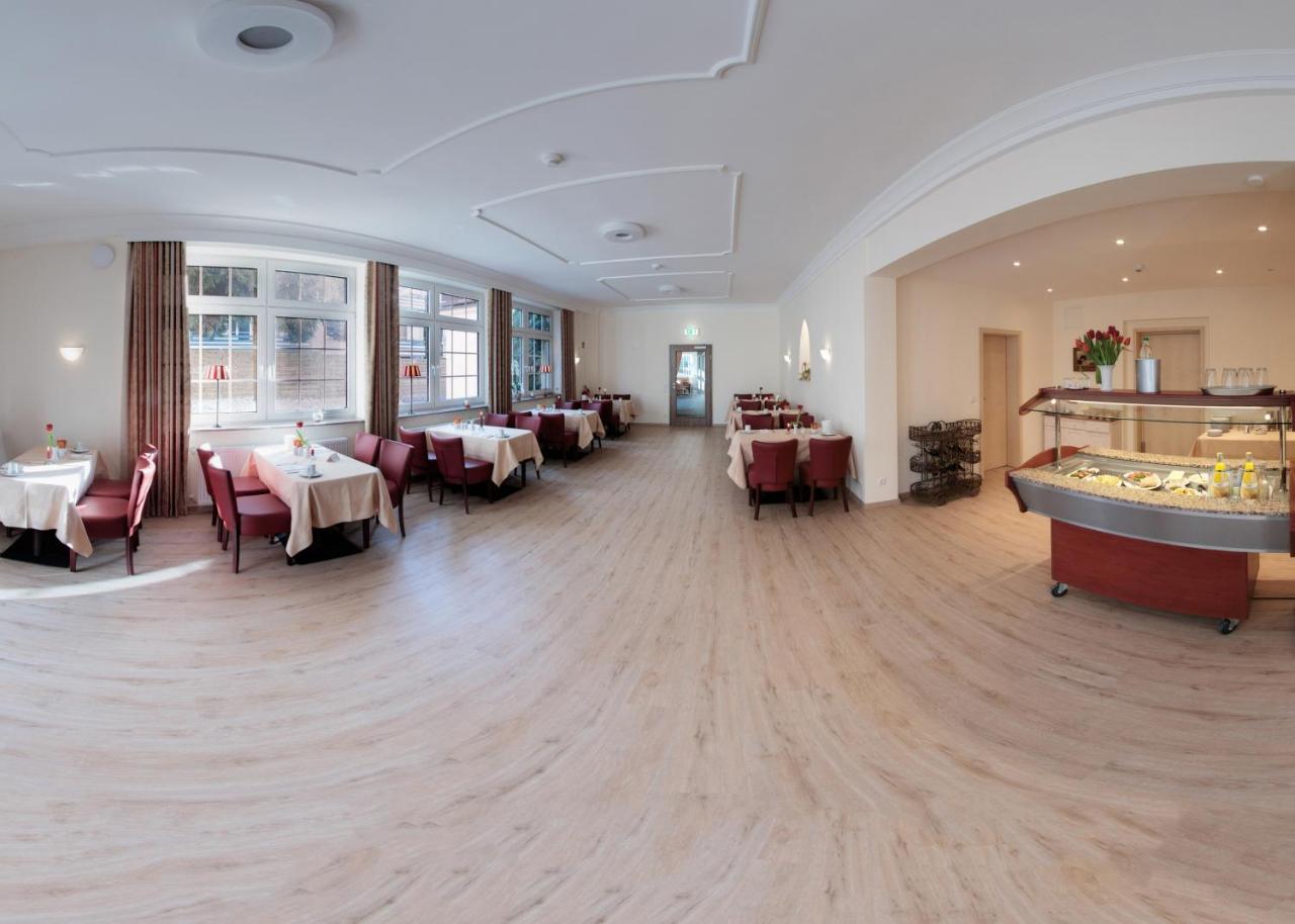 Hotel Heldt Бад Пирмонт Екстериор снимка